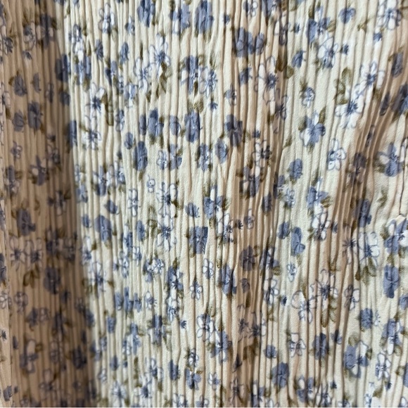 Dress Blank knee length dress worn once - Picture 4 of 12